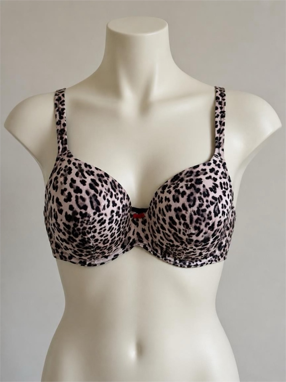 Soma leopard print, inside red, underwire comfortable bra.
